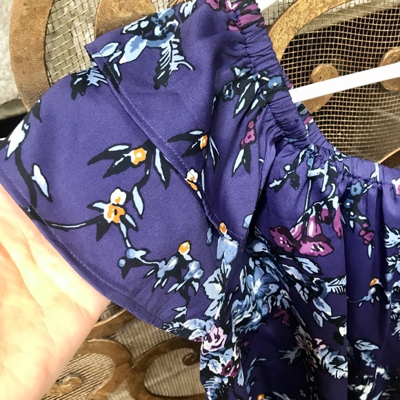 Pretty Loft Off Shoulder Top W/ Flutter Sleeves - Picture 5 of 5